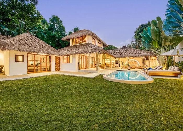 Barcelona - Private 6 Bdr Brand New In Seminyak, Location, Large Pool & Garden Villa Seminyak (Bali)