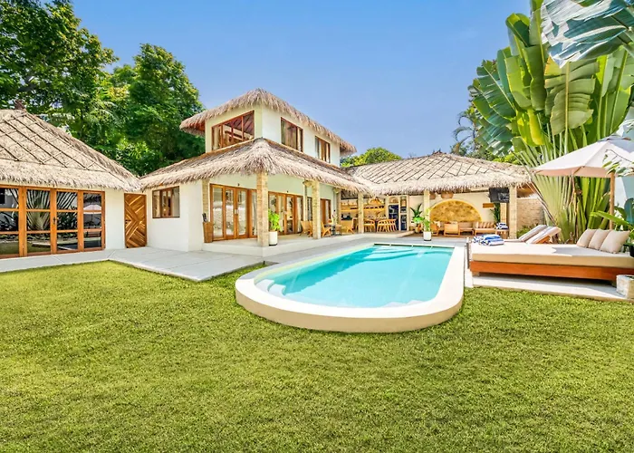 Barcelona - Private 6 Bdr Brand New In Seminyak, Location, Large Pool & Garden * Seminyak (Bali)