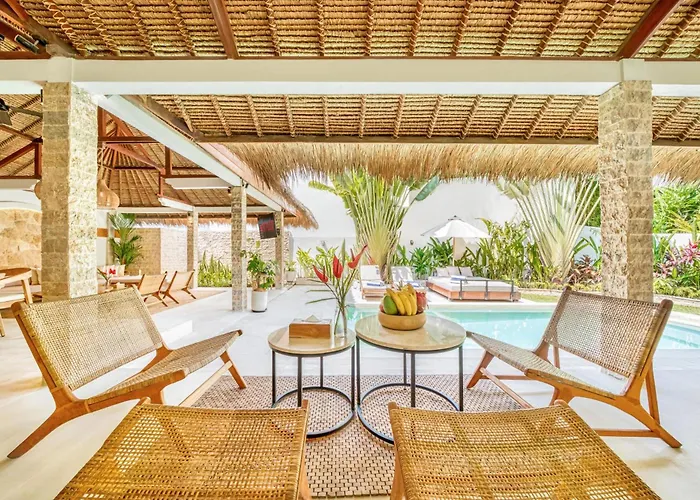 Barcelona - Private 6 Bdr Brand New In Seminyak, Location, Large Pool & Garden
