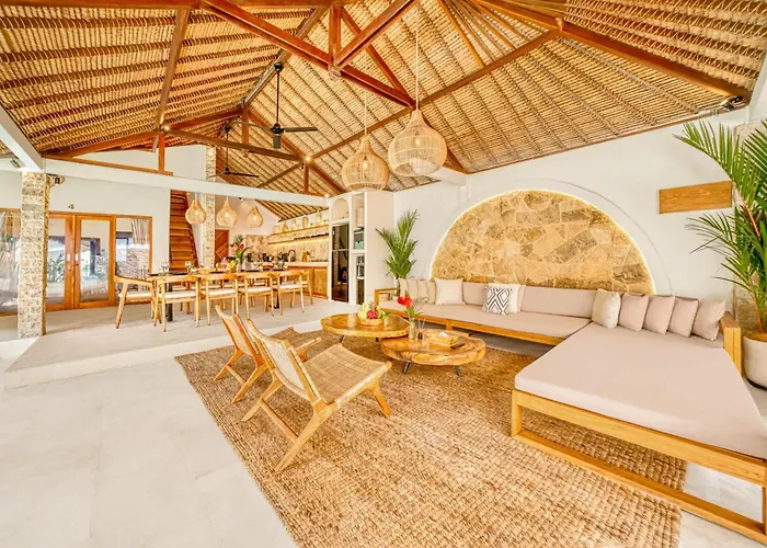 Villa Barcelona - Private 6 Bdr Brand New In Seminyak, Location, Large Pool & Garden Seminyak (Bali)