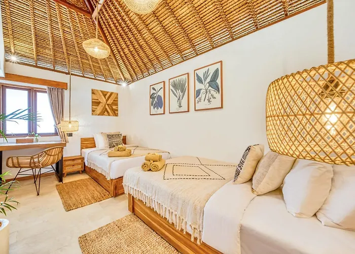 Barcelona - Private 6 Bdr Brand New In Seminyak, Location, Large Pool & Garden