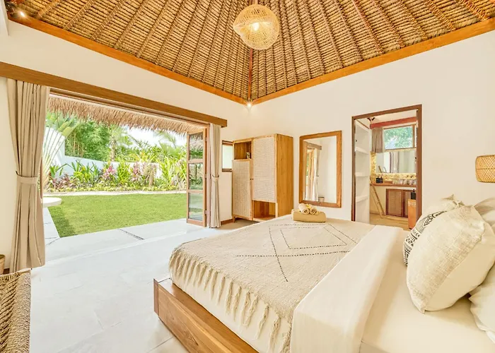 Barcelona - Private 6 Bdr Brand New In Seminyak, Location, Large Pool & Garden Villa Seminyak (Bali)