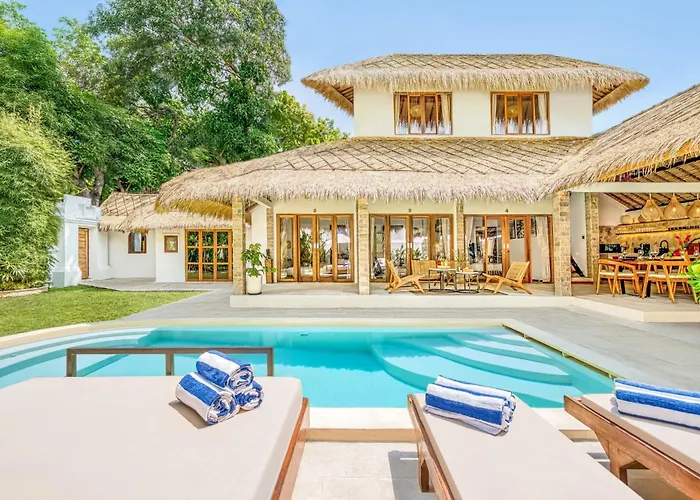Villa Barcelona - Private 6 Bdr Brand New In Seminyak, Location, Large Pool & Garden Seminyak (Bali)