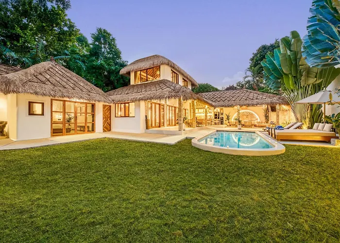 Barcelona - Private 6 Bdr Brand New In Seminyak, Location, Large Pool & Garden Villa